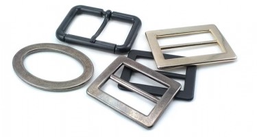 Metal belt store buckle